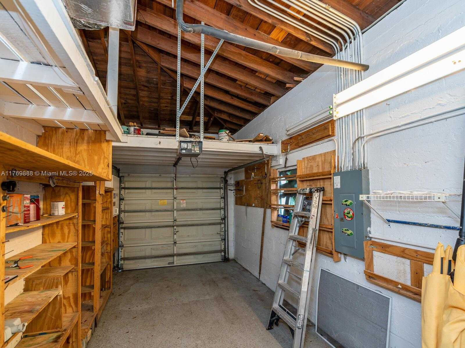 Small Image of 9441 BYRON AVE, Surfside Number 49