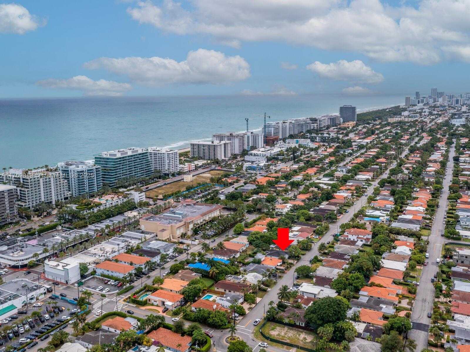 Small Image of 9441 BYRON AVE, Surfside Number 68