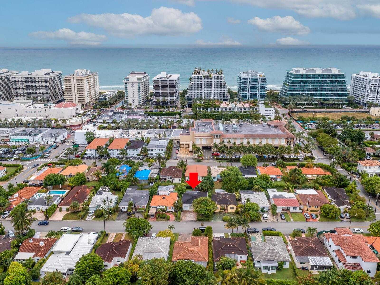 Small Image of 9441 BYRON AVE, Surfside Number 79