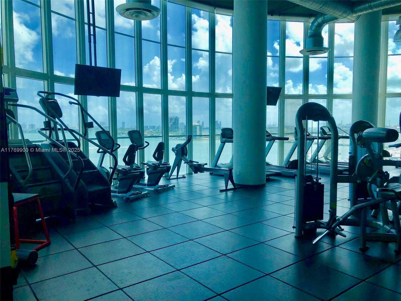 Small Image of 1800 NORTH BAYSHORE DR #915, Miami Number 40