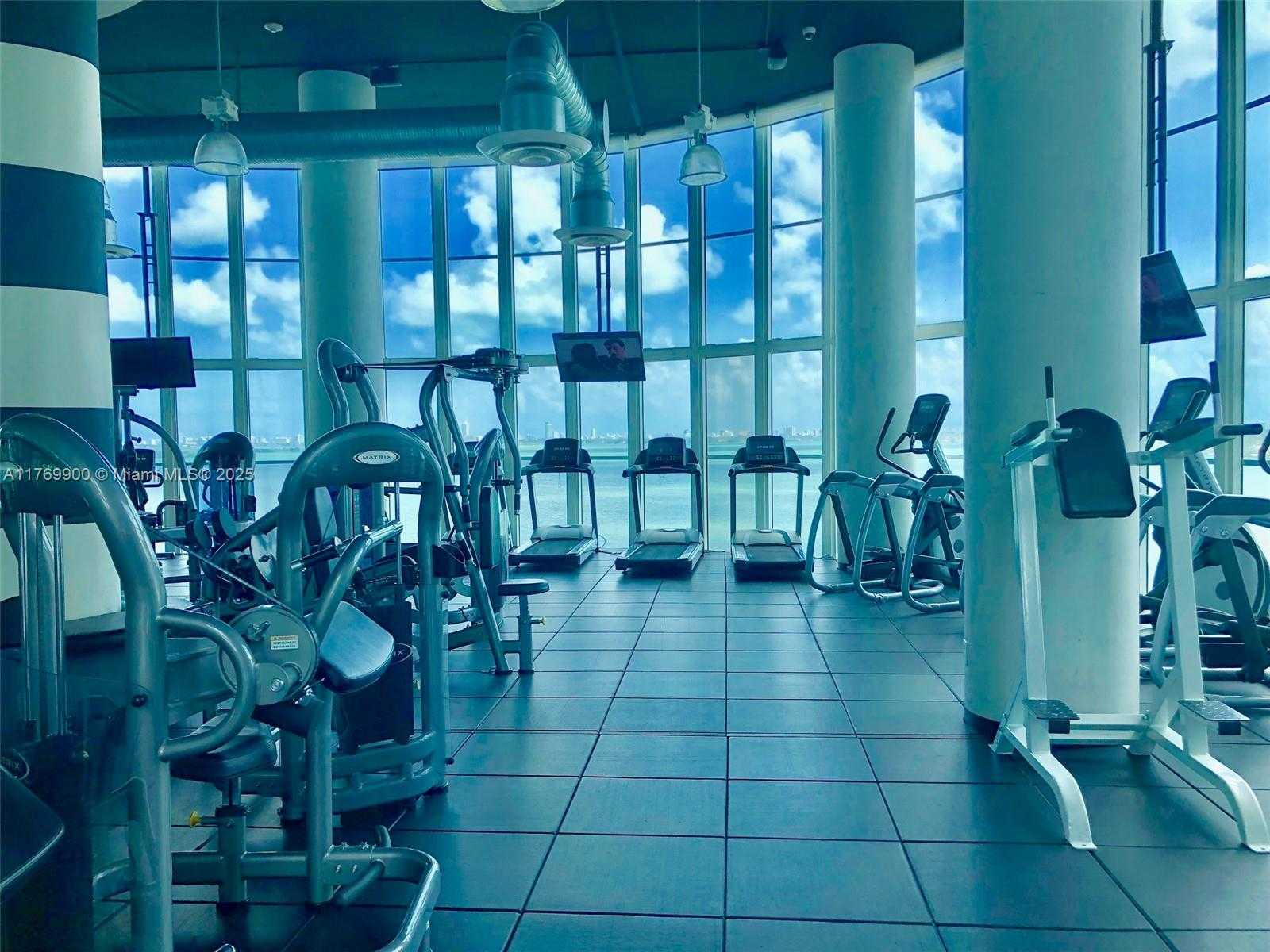Small Image of 1800 NORTH BAYSHORE DR #915, Miami Number 41