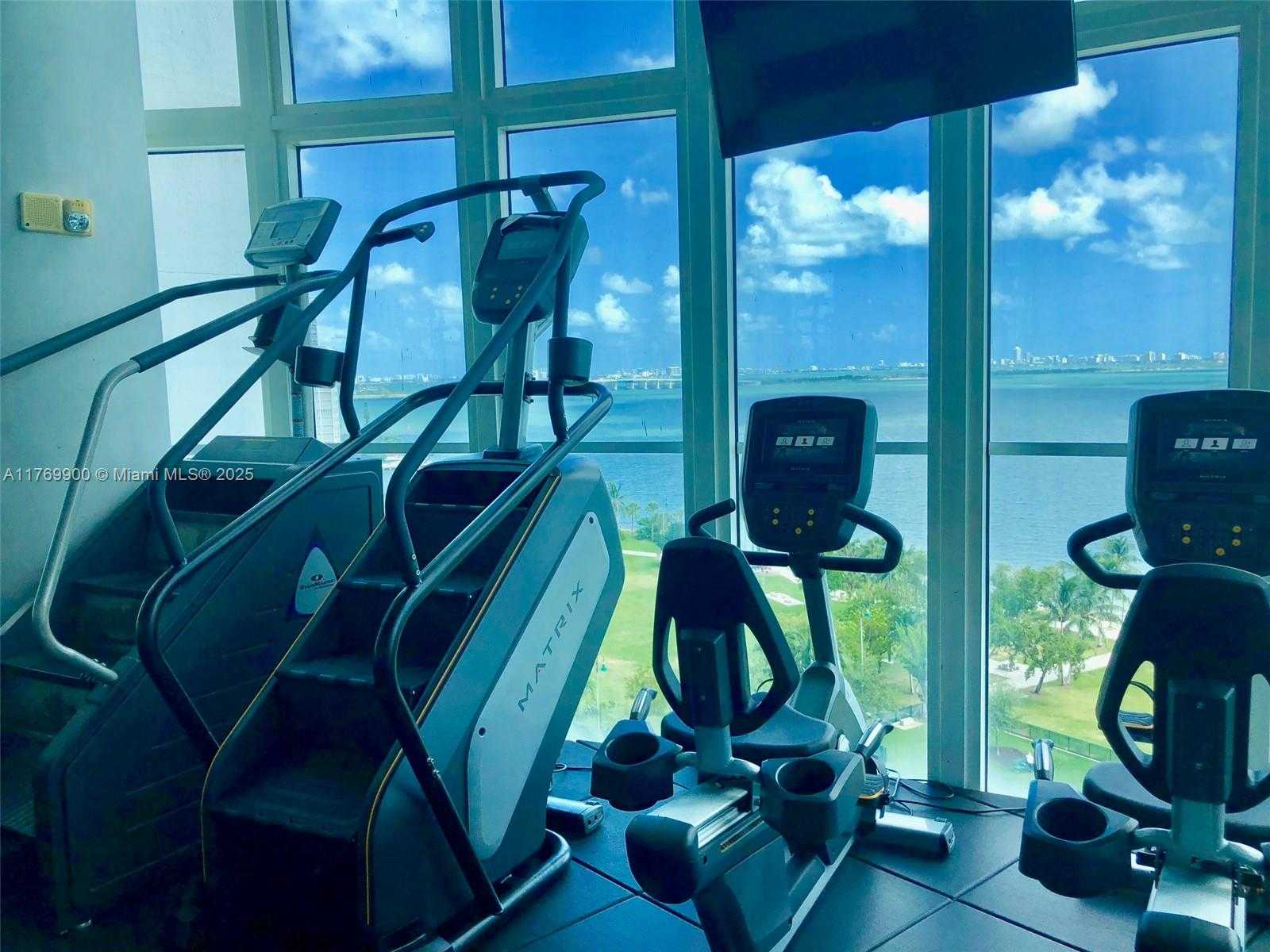 Small Image of 1800 NORTH BAYSHORE DR #915, Miami Number 45