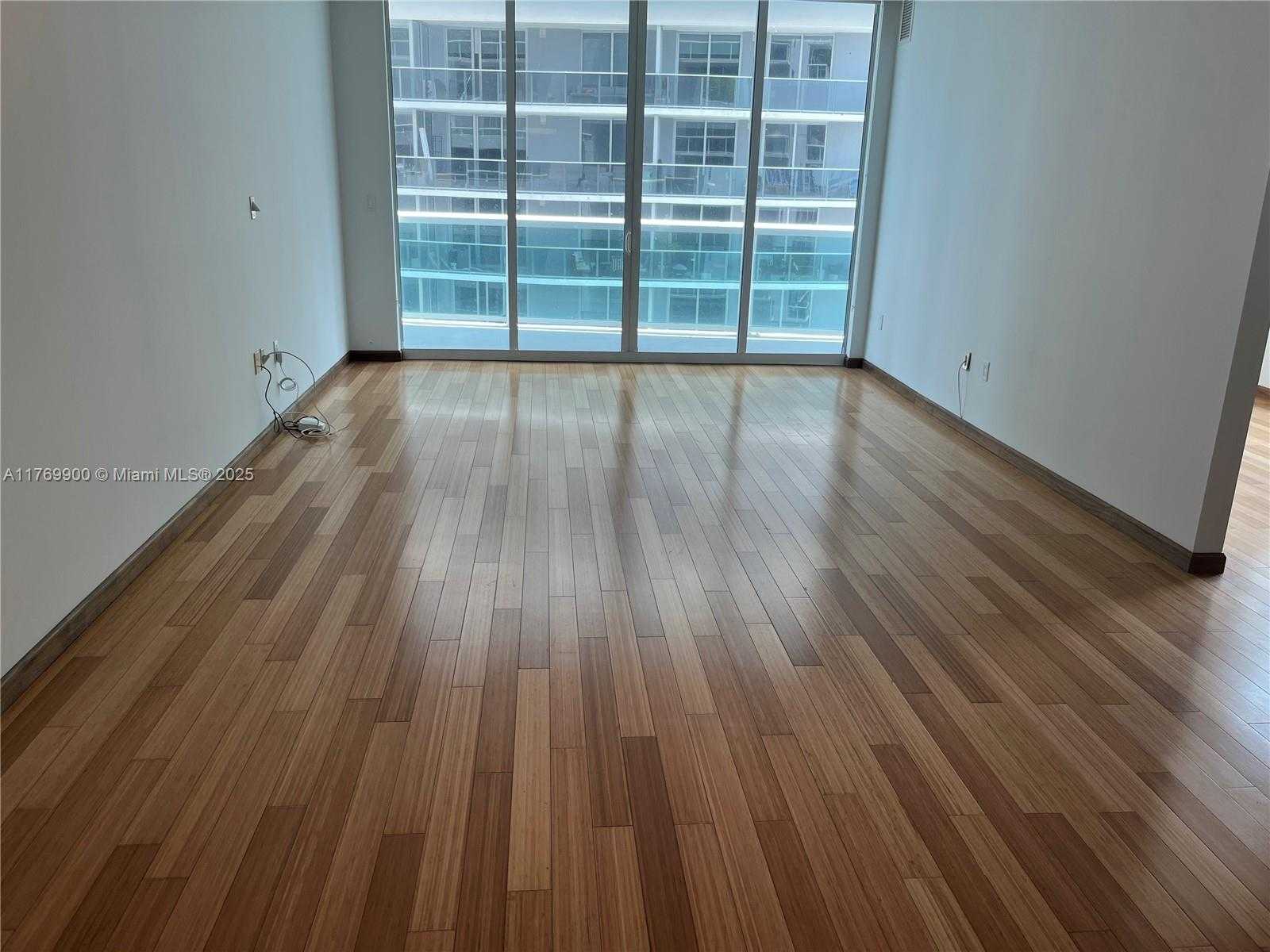 Small Image of 1800 NORTH BAYSHORE DR #915, Miami Number 7