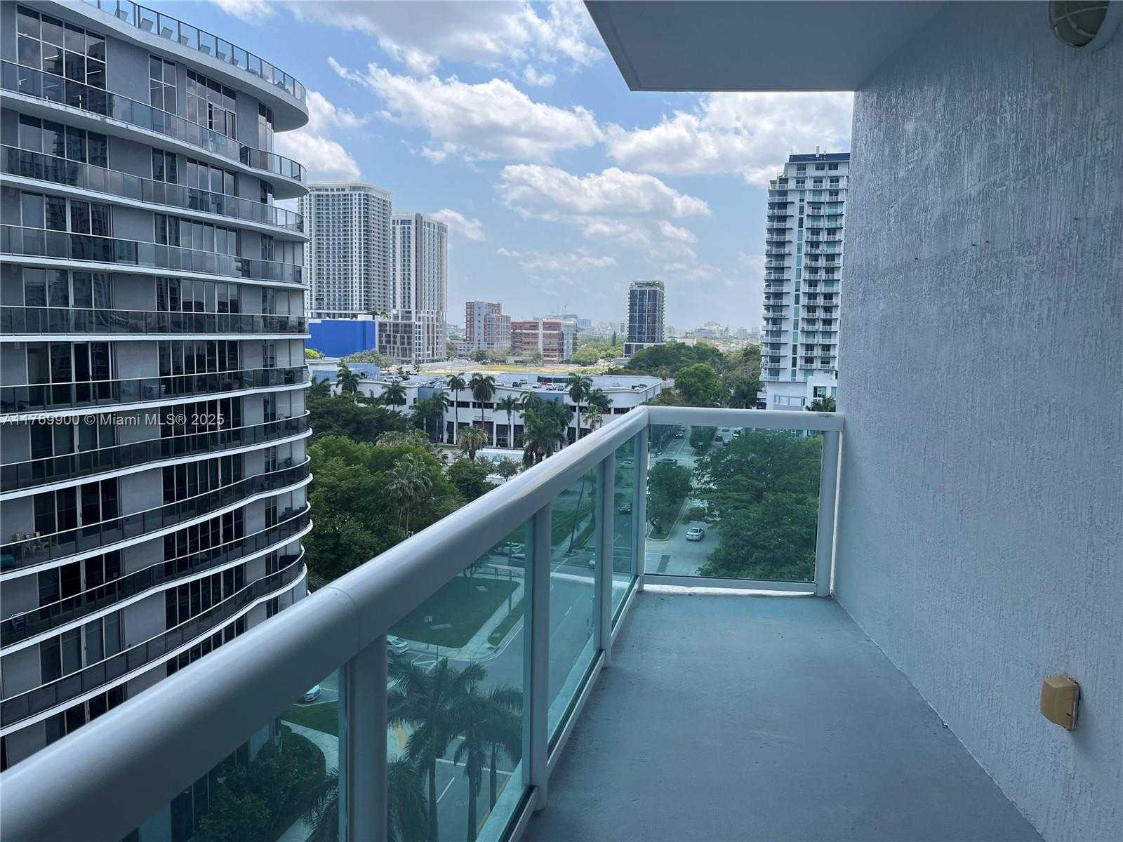 Small Image of 1800 NORTH BAYSHORE DR #915, Miami Number 9
