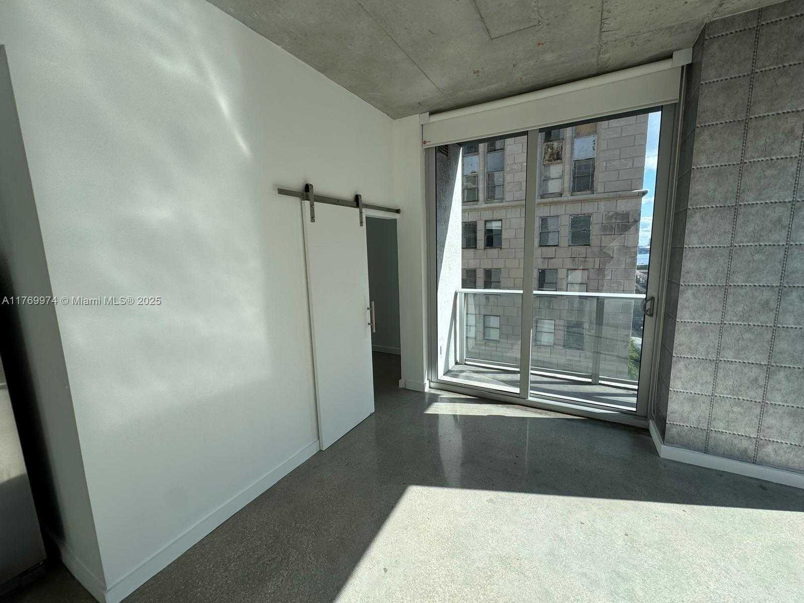 Small Image of 151 SOUTH EAST 1ST ST #1001, Miami Number 13