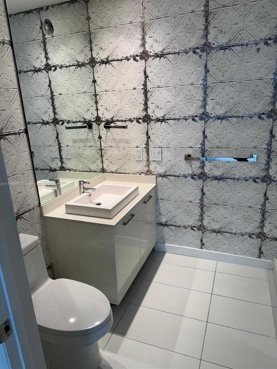 Small Image of 151 SOUTH EAST 1ST ST #1001, Miami Number 14
