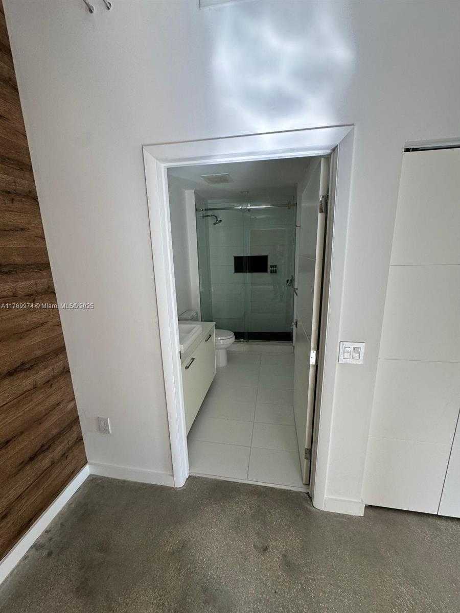 Small Image of 151 SOUTH EAST 1ST ST #1001, Miami Number 22