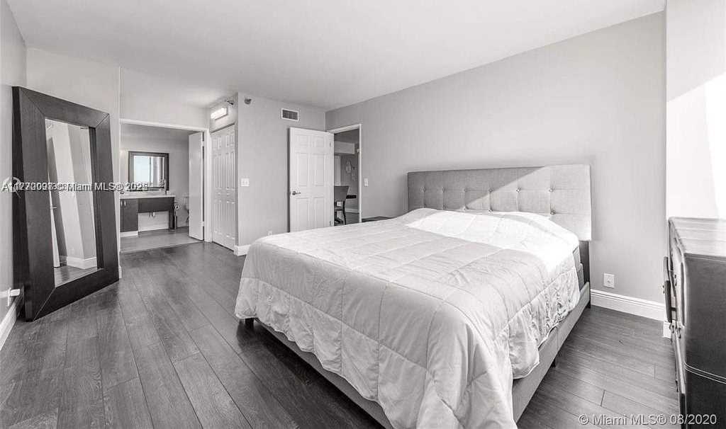 Small Image of 3300 NORTH EAST 191ST ST #PH4, Aventura Number 4
