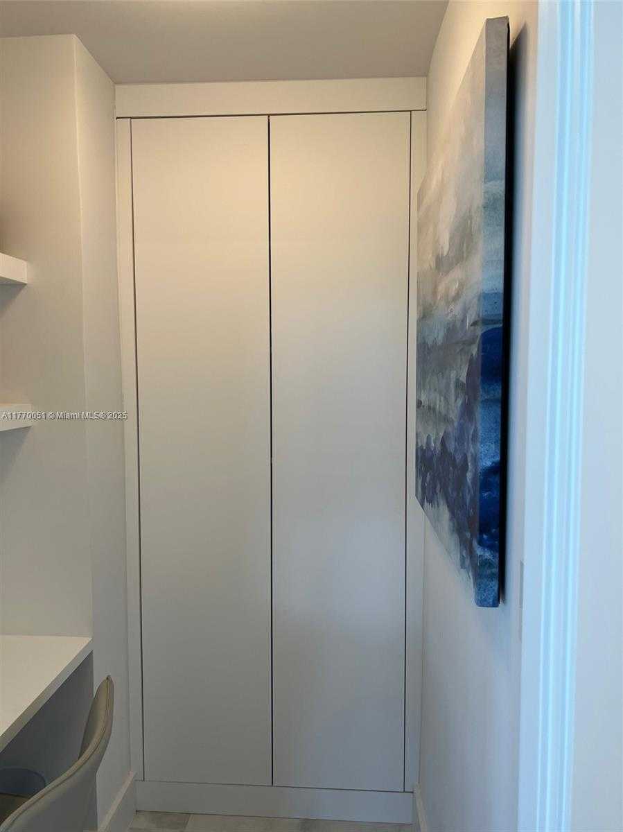 Small Image of 100 LINCOLN RD #1548, Miami Beach Number 36