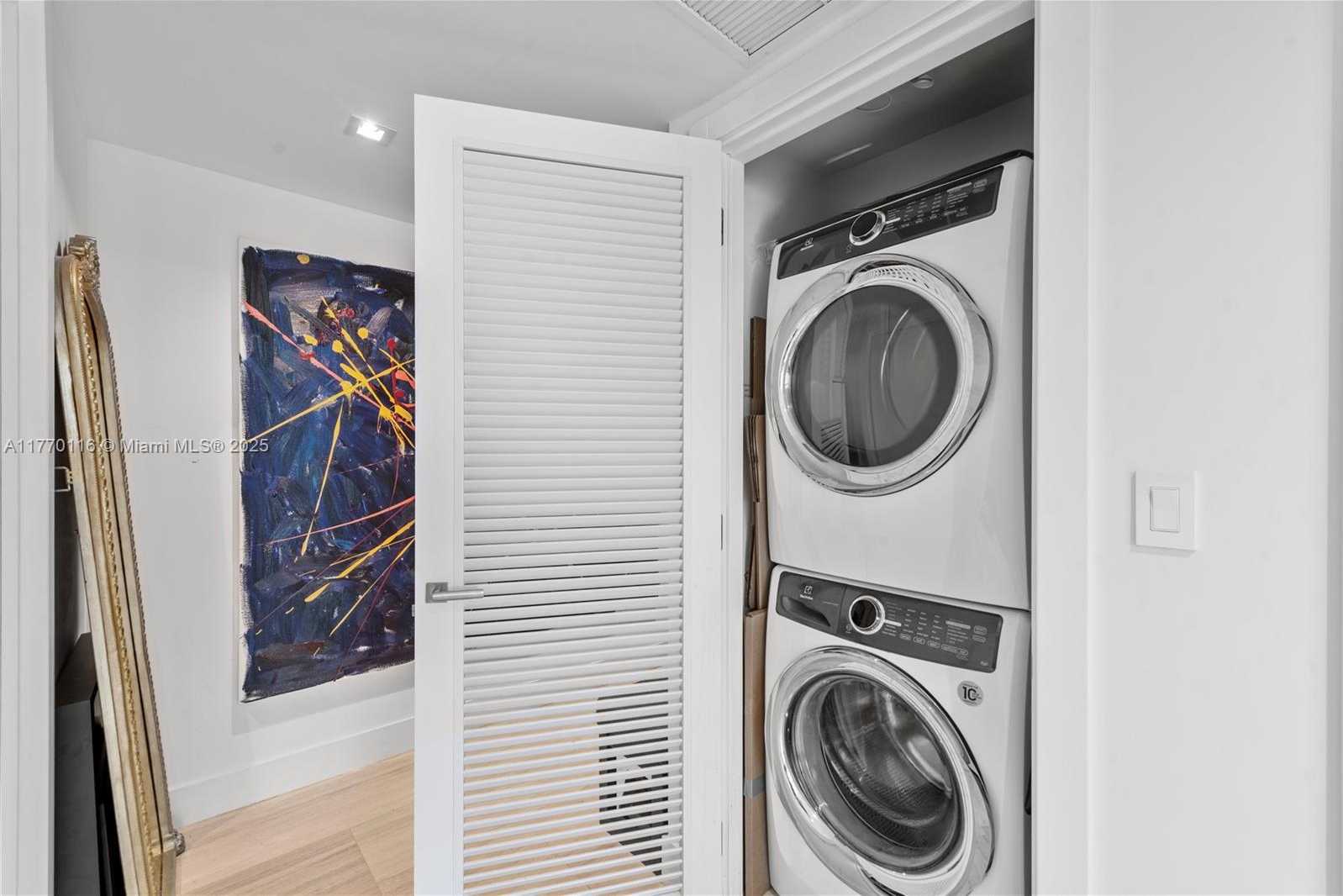 Small Image of 1451 BRICKELL AVE #1706, Miami Number 22