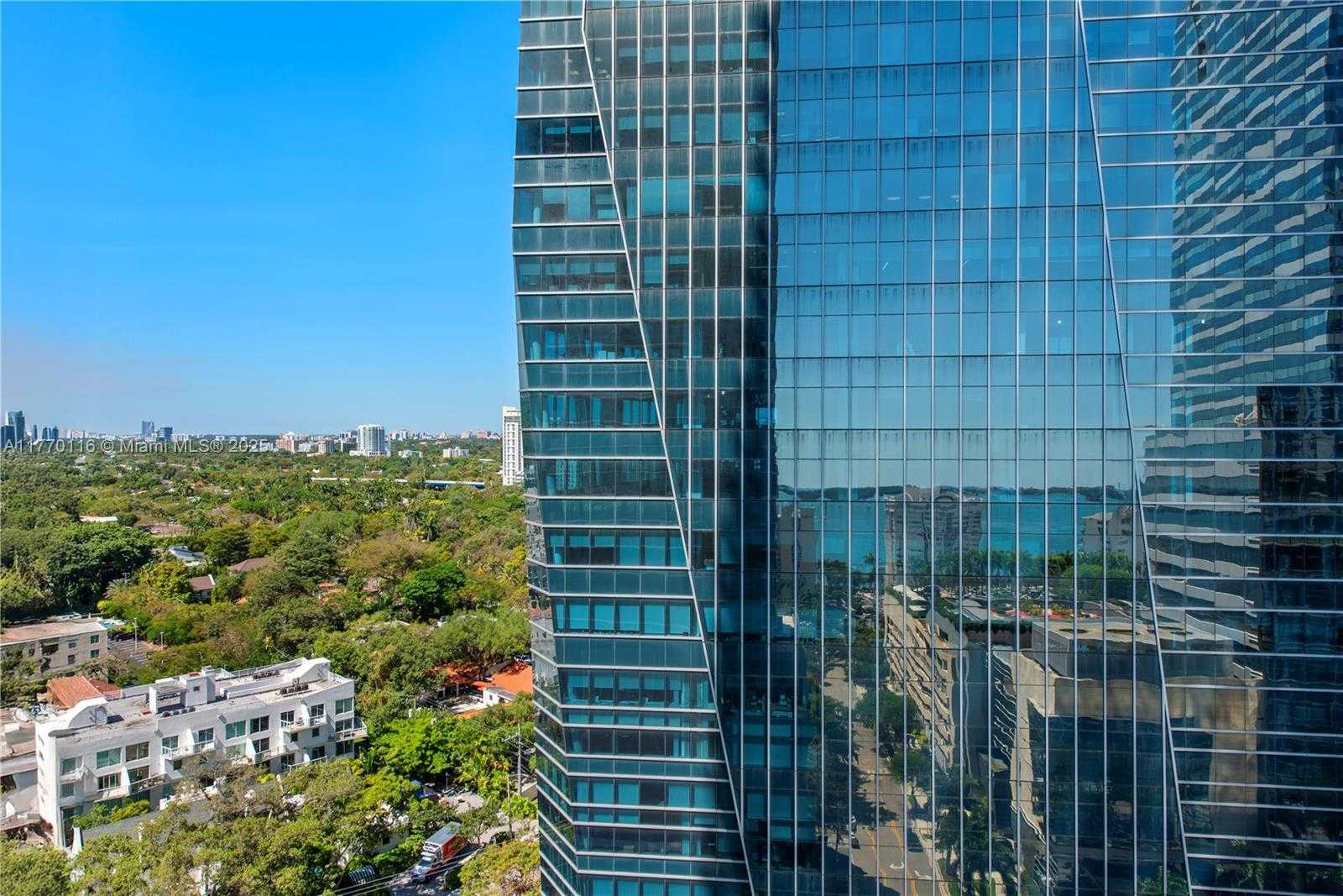 Small Image of 1451 BRICKELL AVE #1706, Miami Number 25