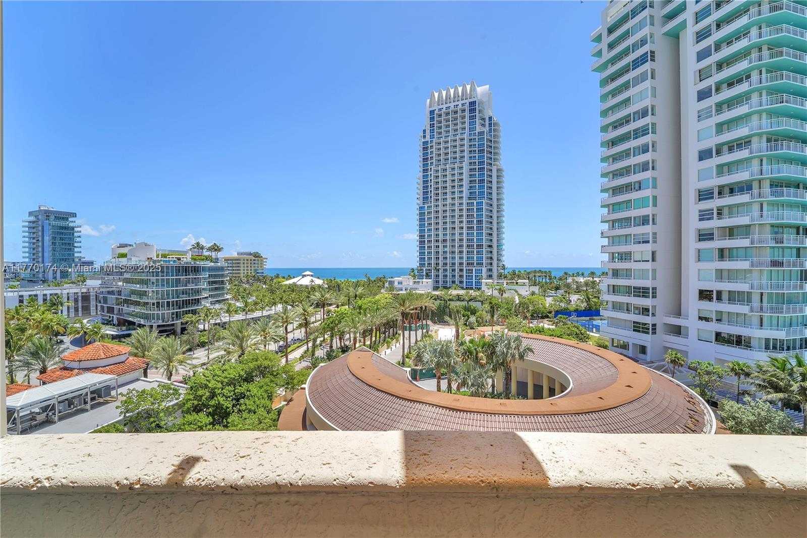 Small Image of 300 SOUTH POINTE DR #809, Miami Beach Number 24