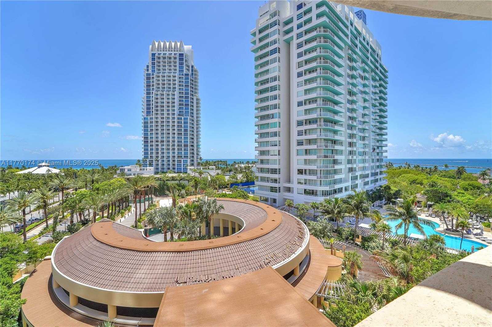 Small Image of 300 SOUTH POINTE DR #809, Miami Beach Number 25