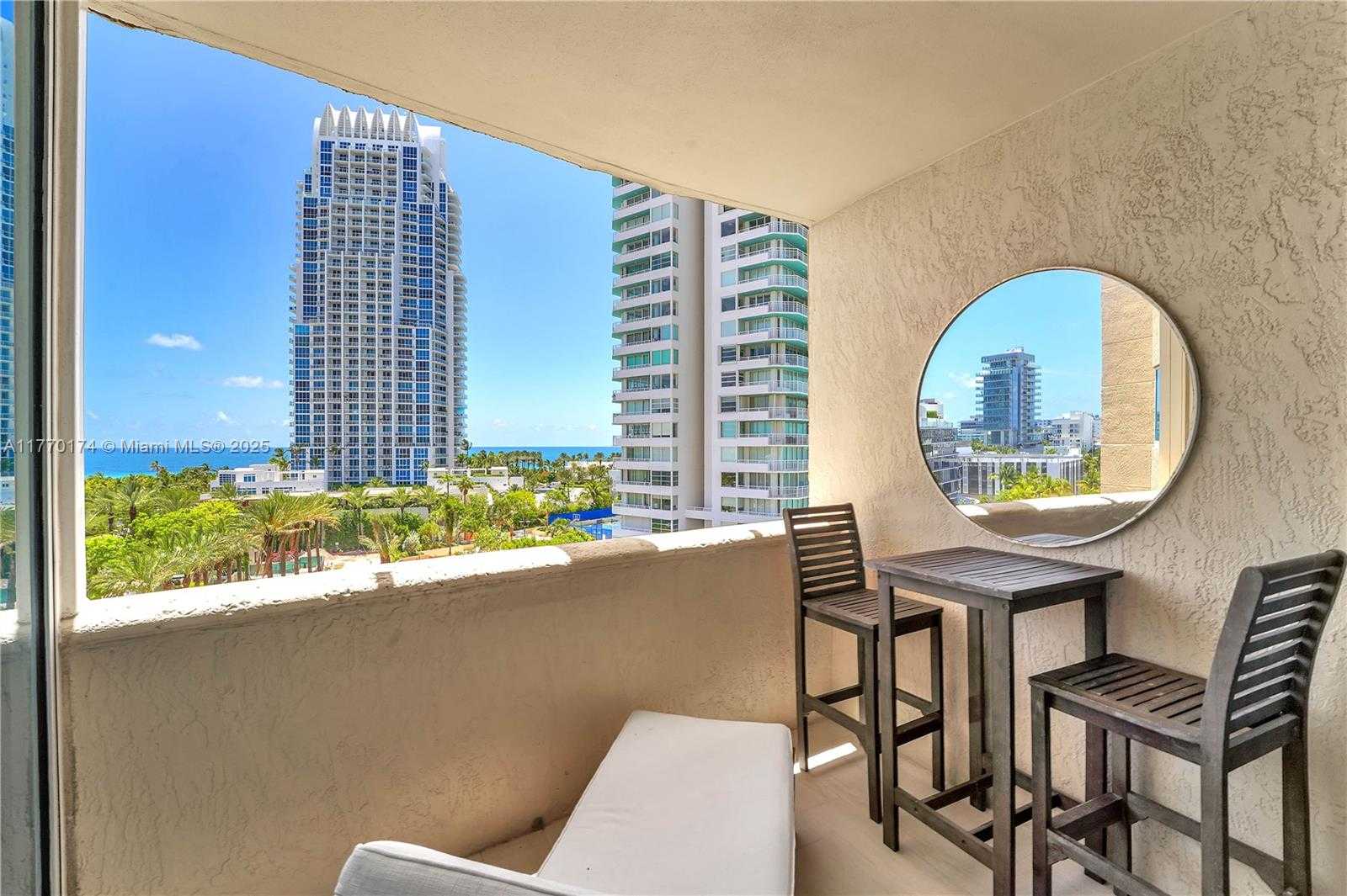 Small Image of 300 SOUTH POINTE DR #809, Miami Beach Number 26