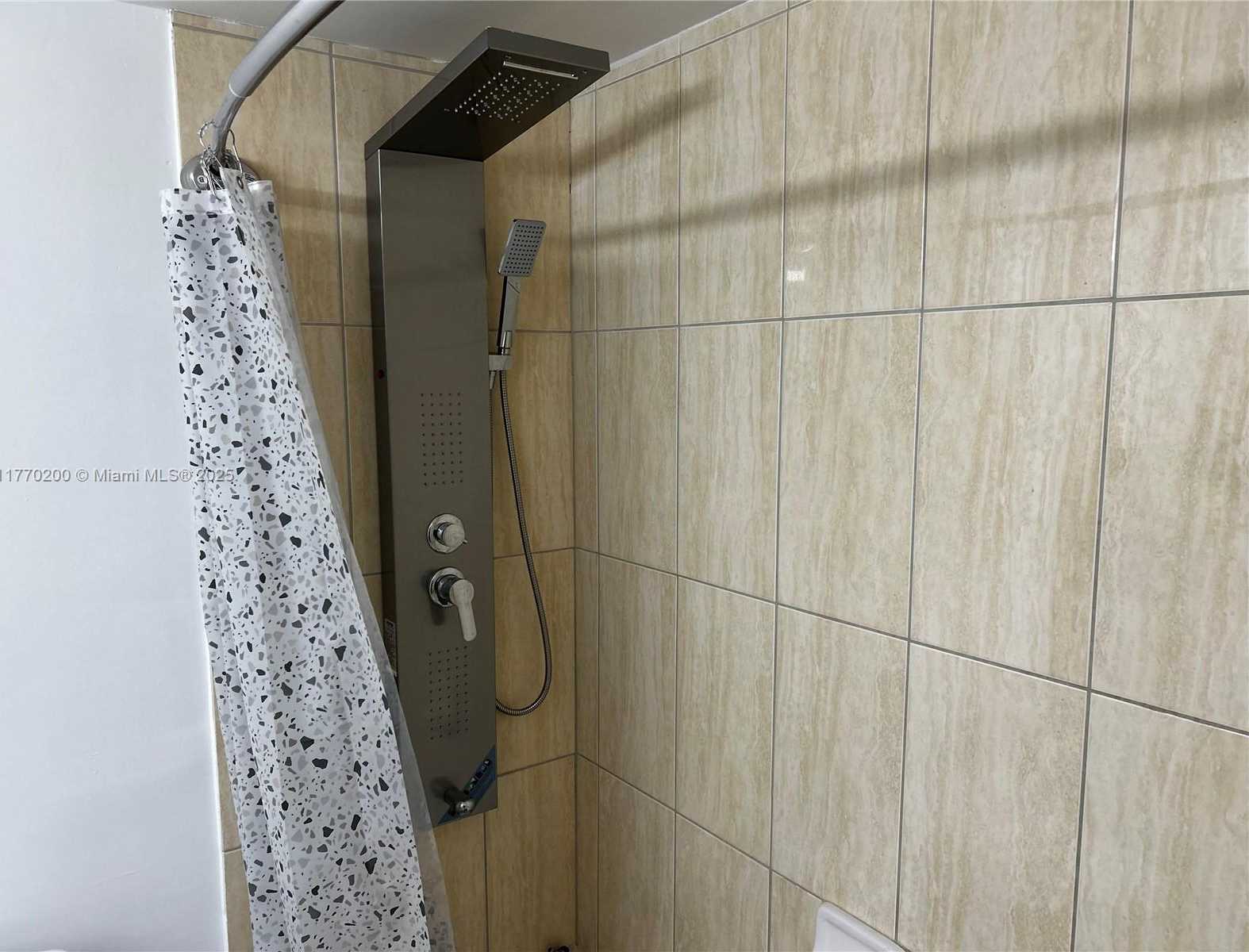 Small Image of 1750 NORTH BAYSHORE DR #1808, Miami Number 11