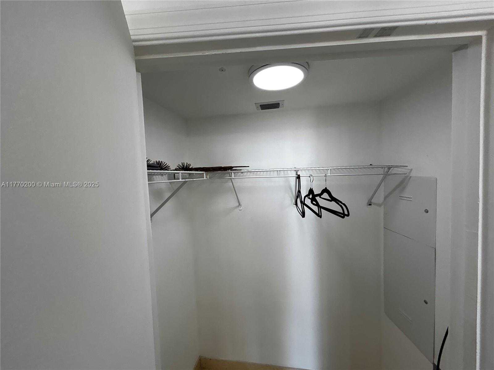 Small Image of 1750 NORTH BAYSHORE DR #1808, Miami Number 12