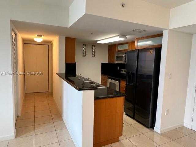 Small Image of 1555 NORTH TREASURE DR #404, North Bay Village Number 12