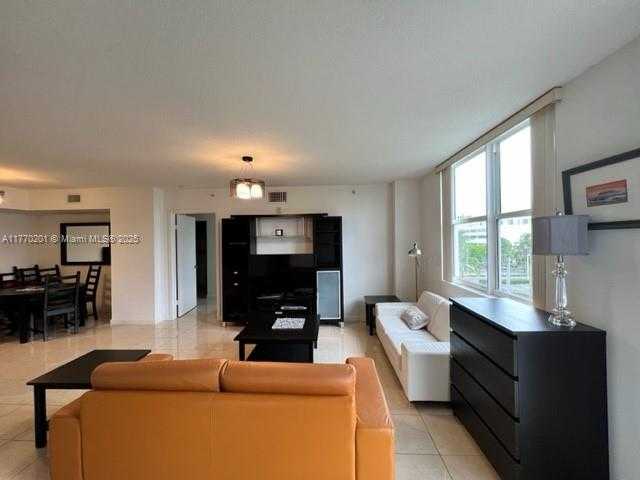 Small Image of 1555 NORTH TREASURE DR #404, North Bay Village Number 5
