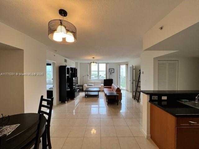 Small Image of 1555 NORTH TREASURE DR #404, North Bay Village Number 7