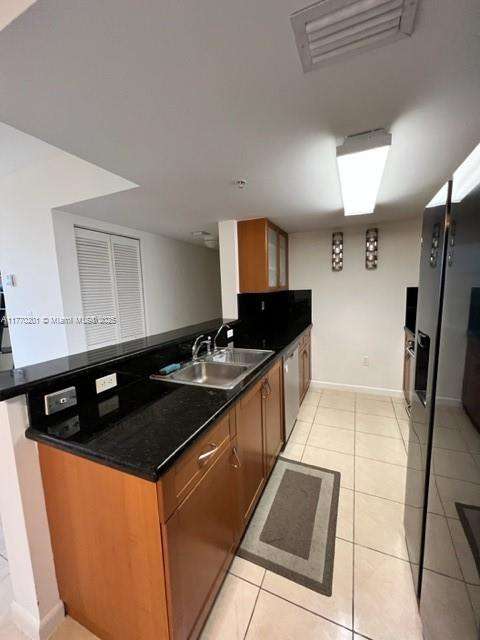 Small Image of 1555 NORTH TREASURE DR #404, North Bay Village Number 9