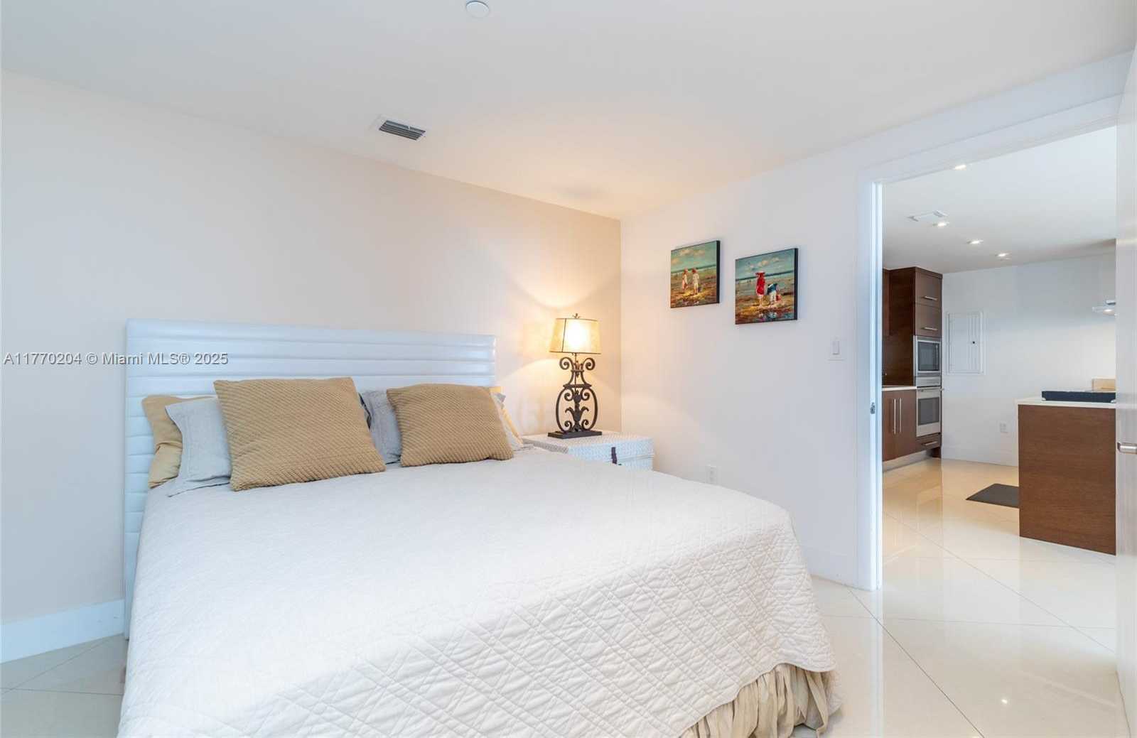 Small Image of 495 BRICKELL AVE #1005, Miami Number 11