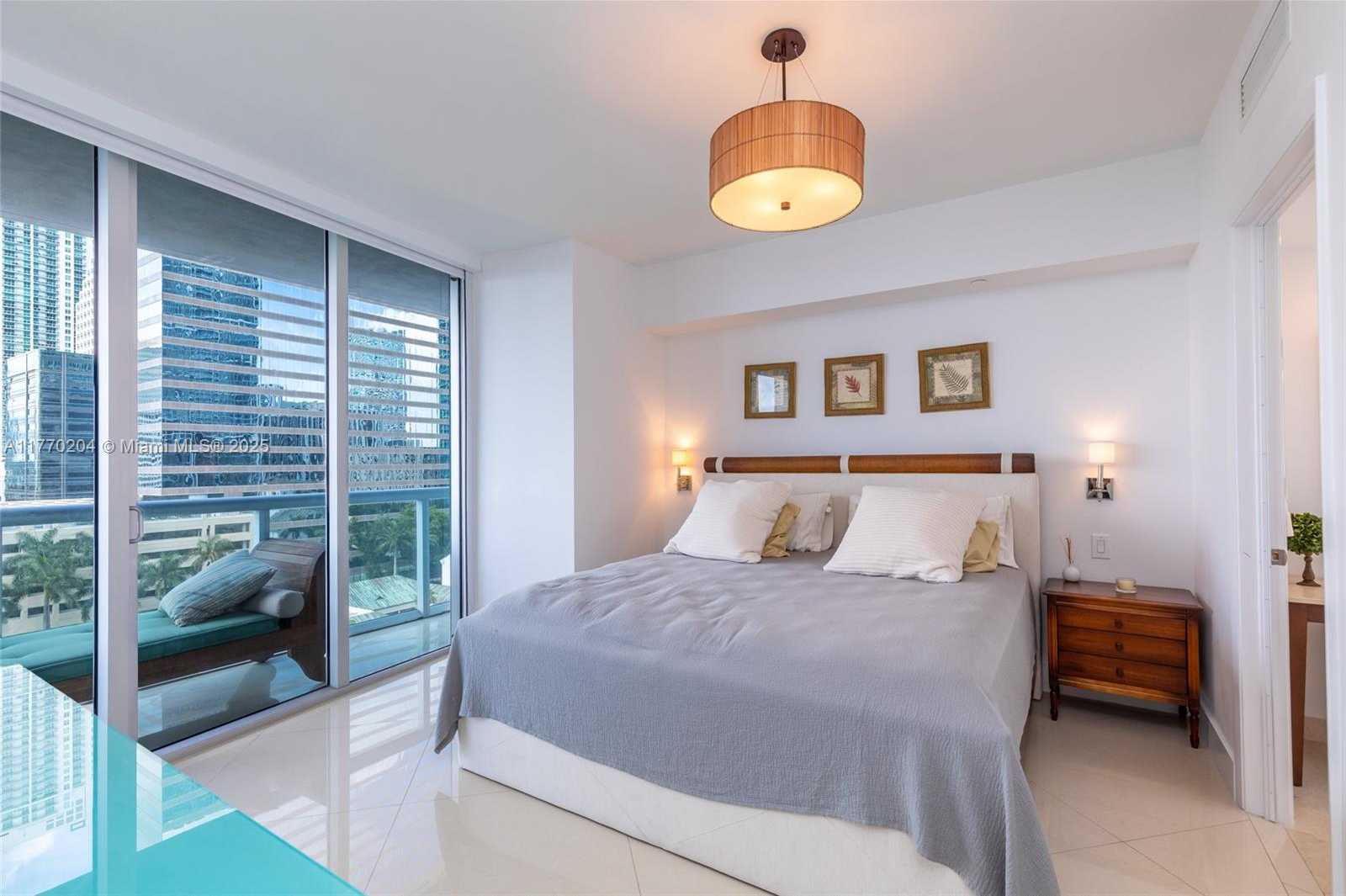 Small Image of 495 BRICKELL AVE #1005, Miami Number 14