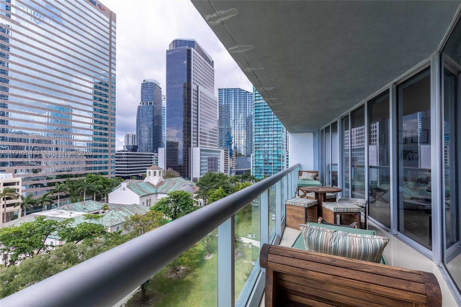Small Image of 495 BRICKELL AVE #1005, Miami Number 25