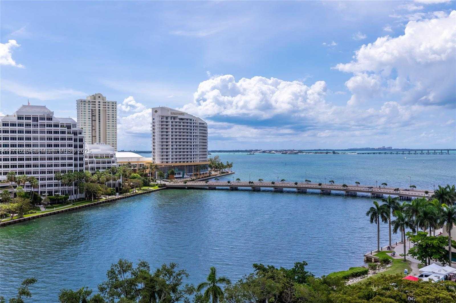 Small Image of 495 BRICKELL AVE #1005, Miami Number 27