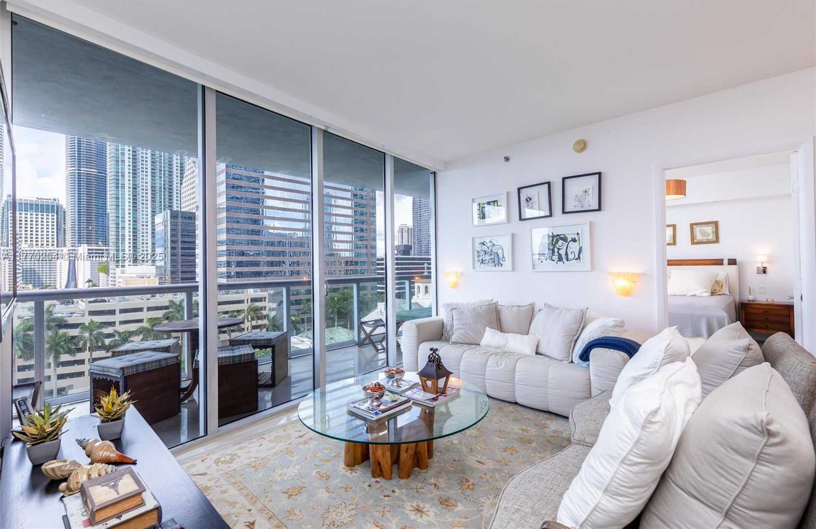Small Image of 495 BRICKELL AVE #1005, Miami Number 9