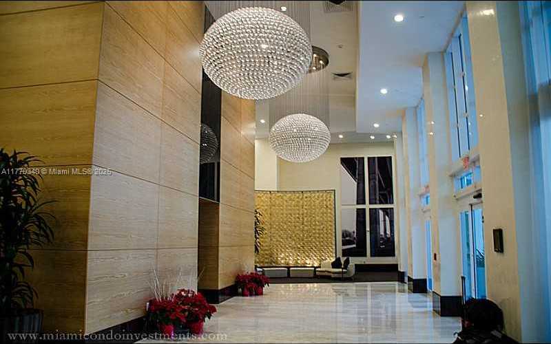 Small Image of 950 BRICKELL BAY DR #4209, Miami Number 12