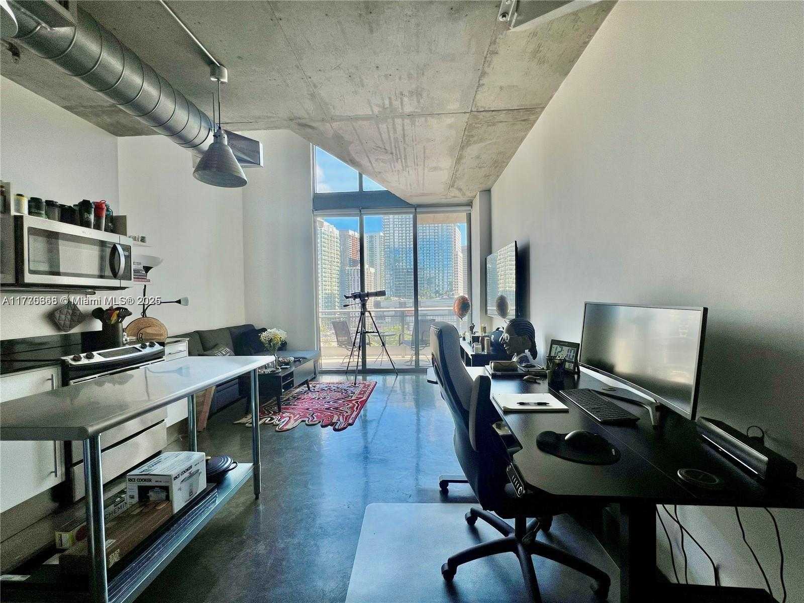 Small Image of 690 SOUTH WEST 1ST CT #1518, Miami Number 2
