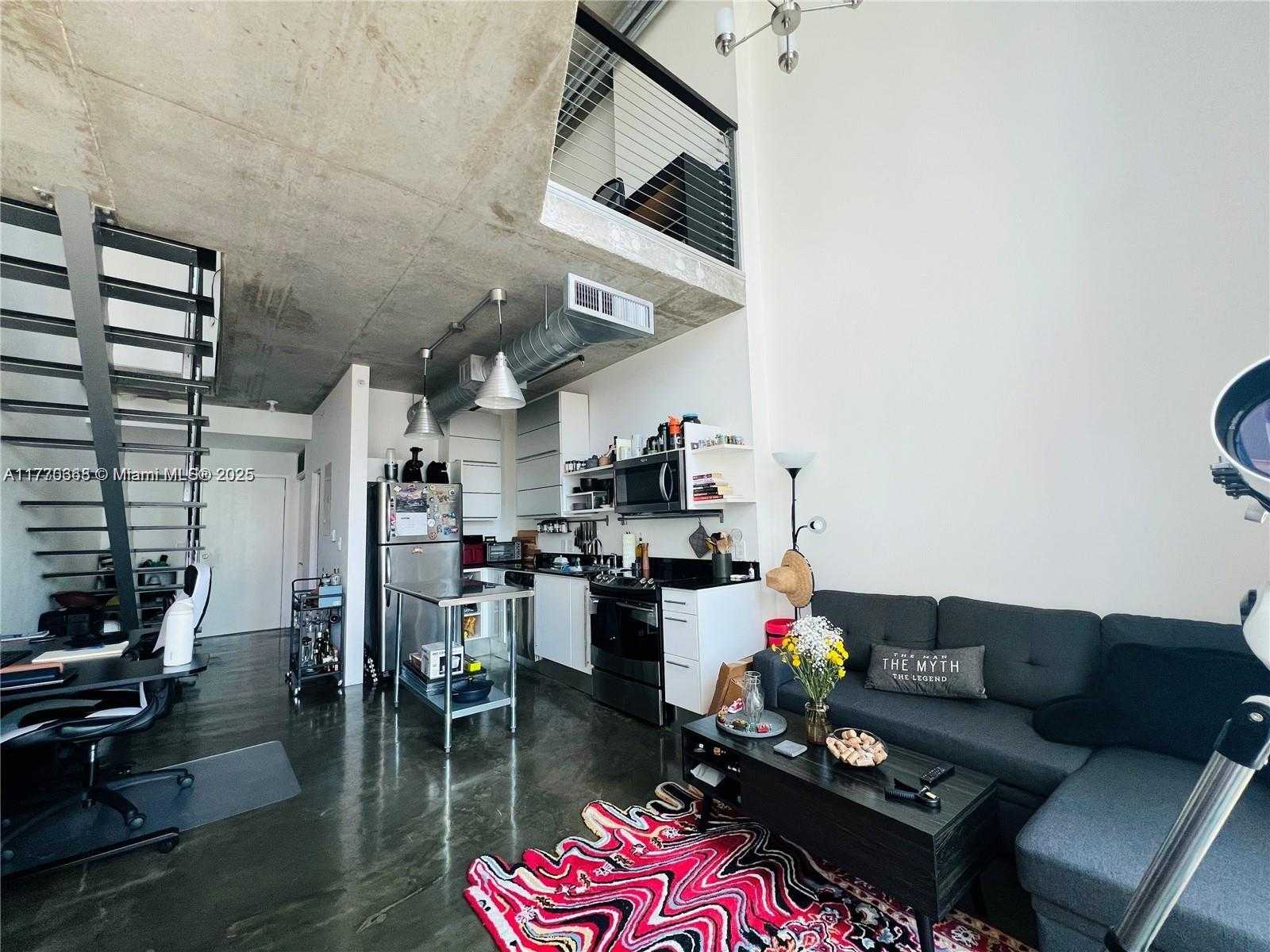 Small Image of 690 SOUTH WEST 1ST CT #1518, Miami Number 8