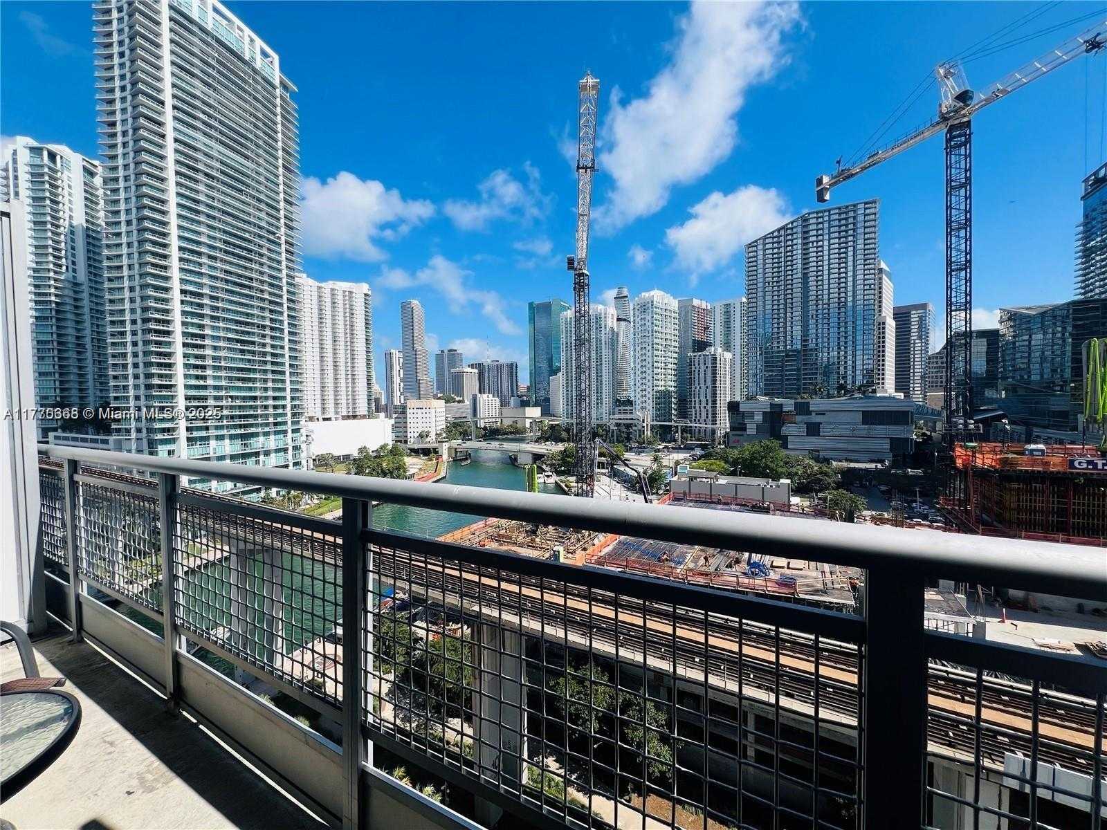 Small Image of 690 SOUTH WEST 1ST CT #1518, Miami Number 9