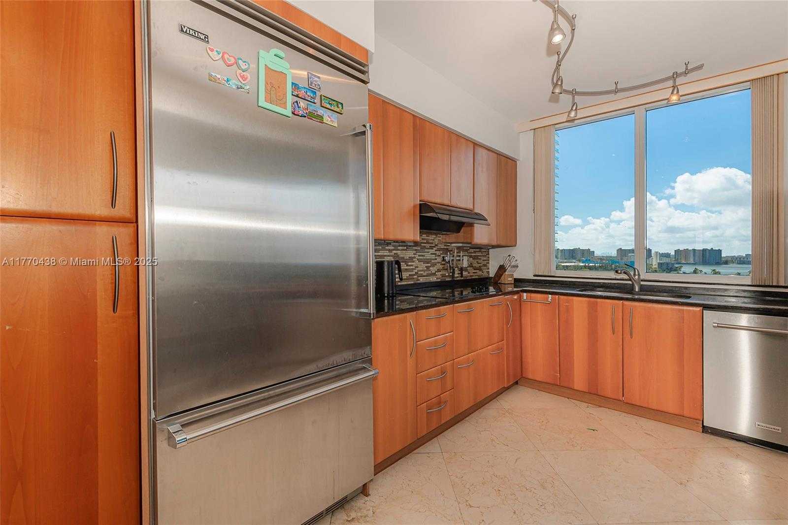 Small Image of 19111 COLLINS AVE 2+DEN #1007, Sunny Isles Beach Number 13