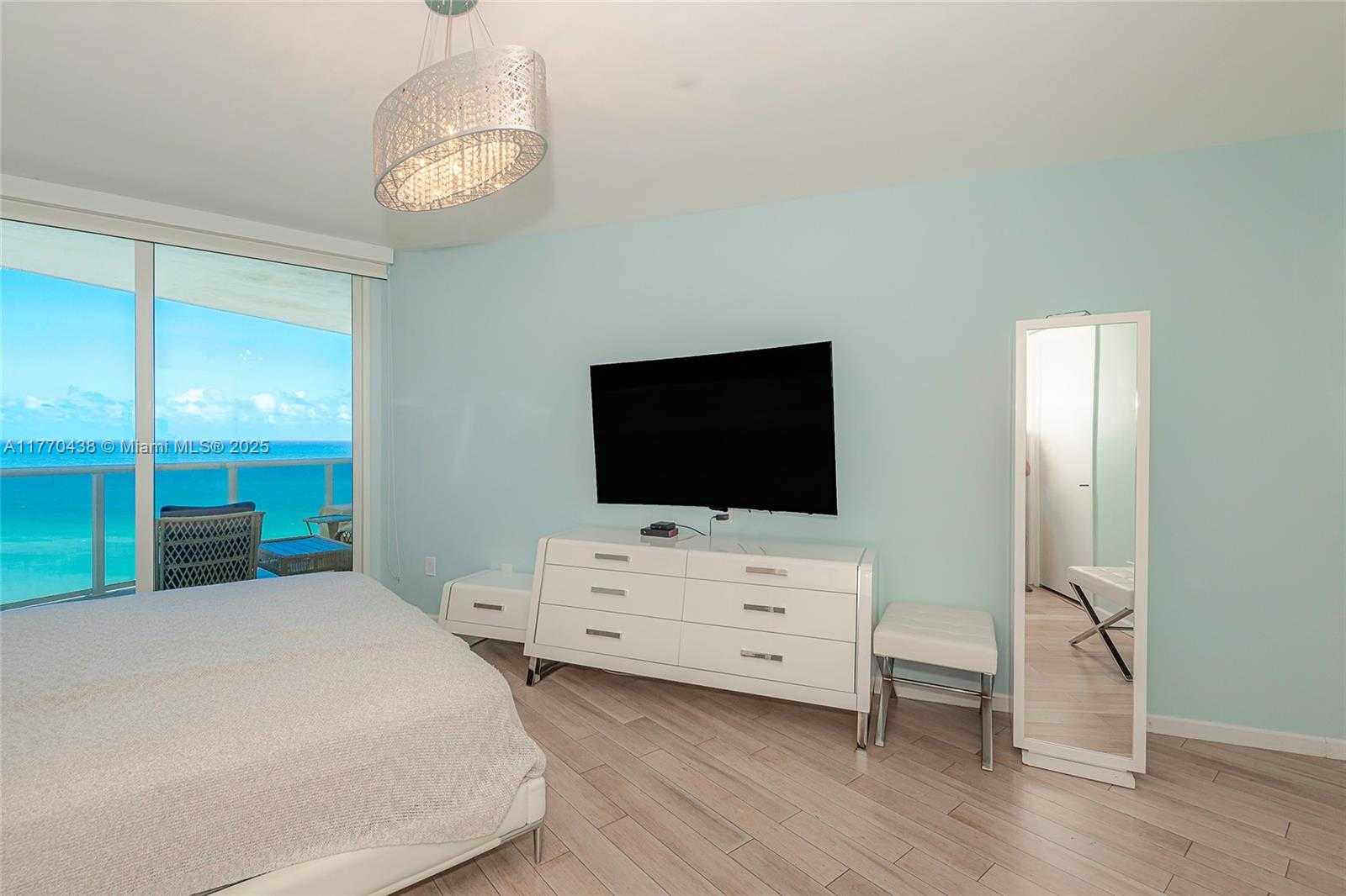 Small Image of 19111 COLLINS AVE 2+DEN #1007, Sunny Isles Beach Number 25