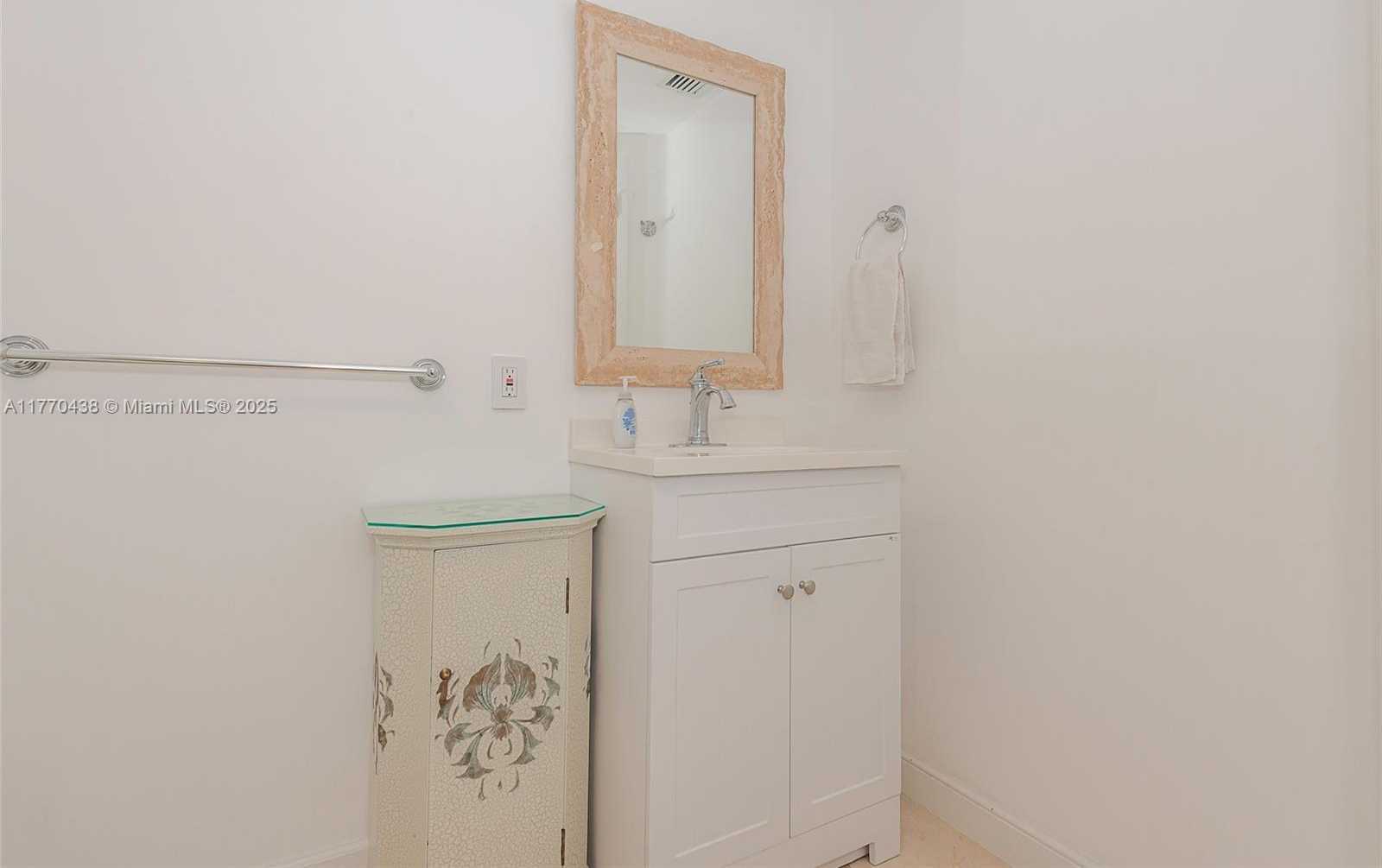 Small Image of 19111 COLLINS AVE 2+DEN #1007, Sunny Isles Beach Number 29