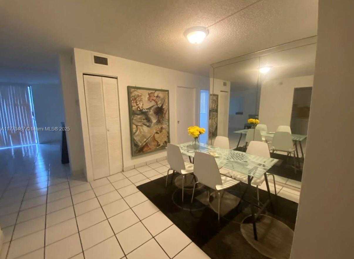 Small Image of 16950 #120, North Miami Beach Number 3