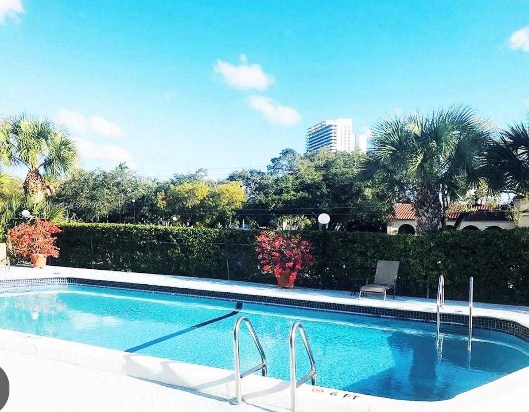 Small Image of 16950 #120, North Miami Beach Number 5
