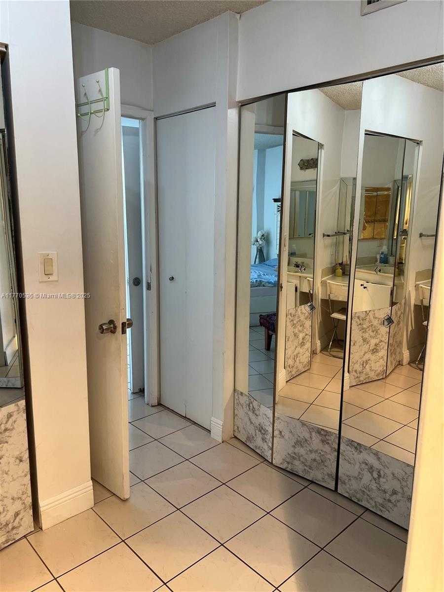 Small Image of 20515 EAST COUNTRY CLUB DR #1041, Aventura Number 20
