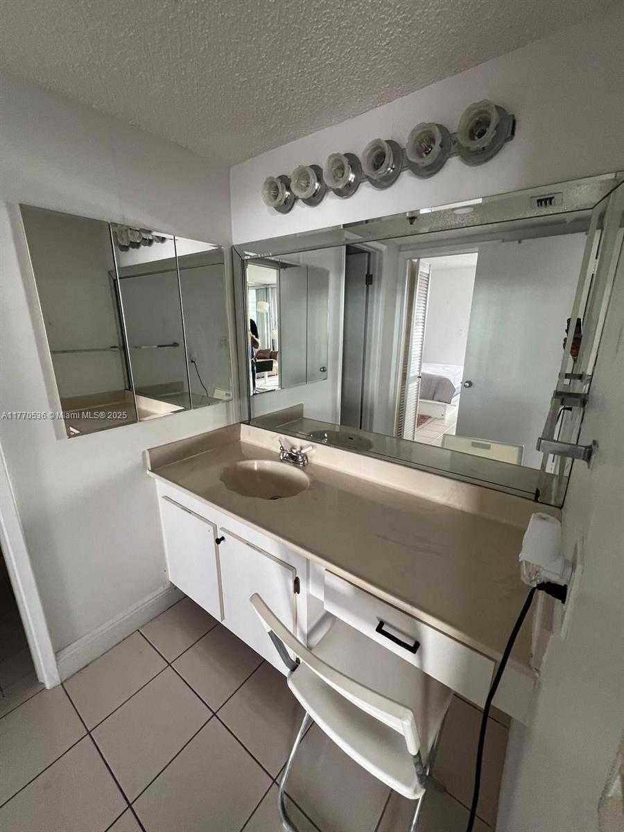 Small Image of 20515 EAST COUNTRY CLUB DR #1041, Aventura Number 24