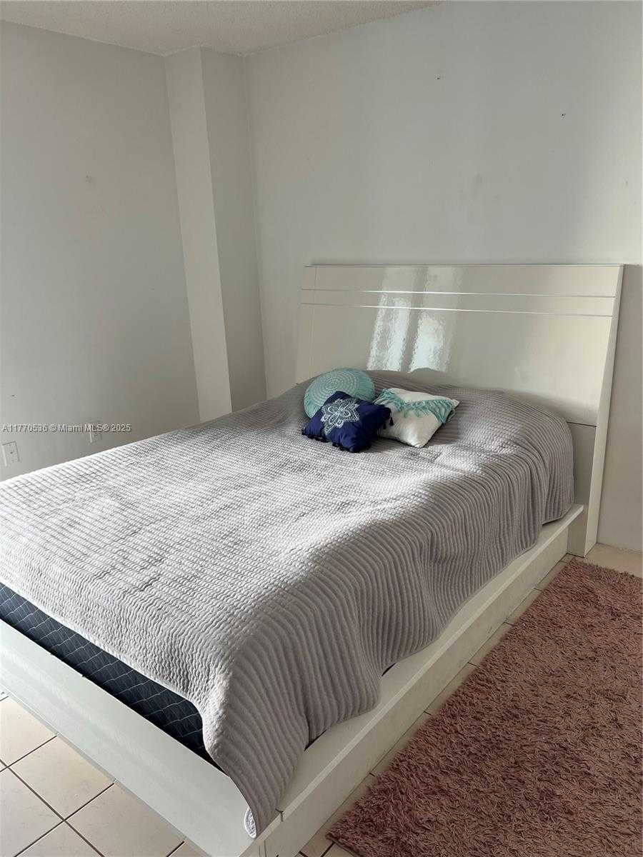 Small Image of 20515 EAST COUNTRY CLUB DR #1041, Aventura Number 8