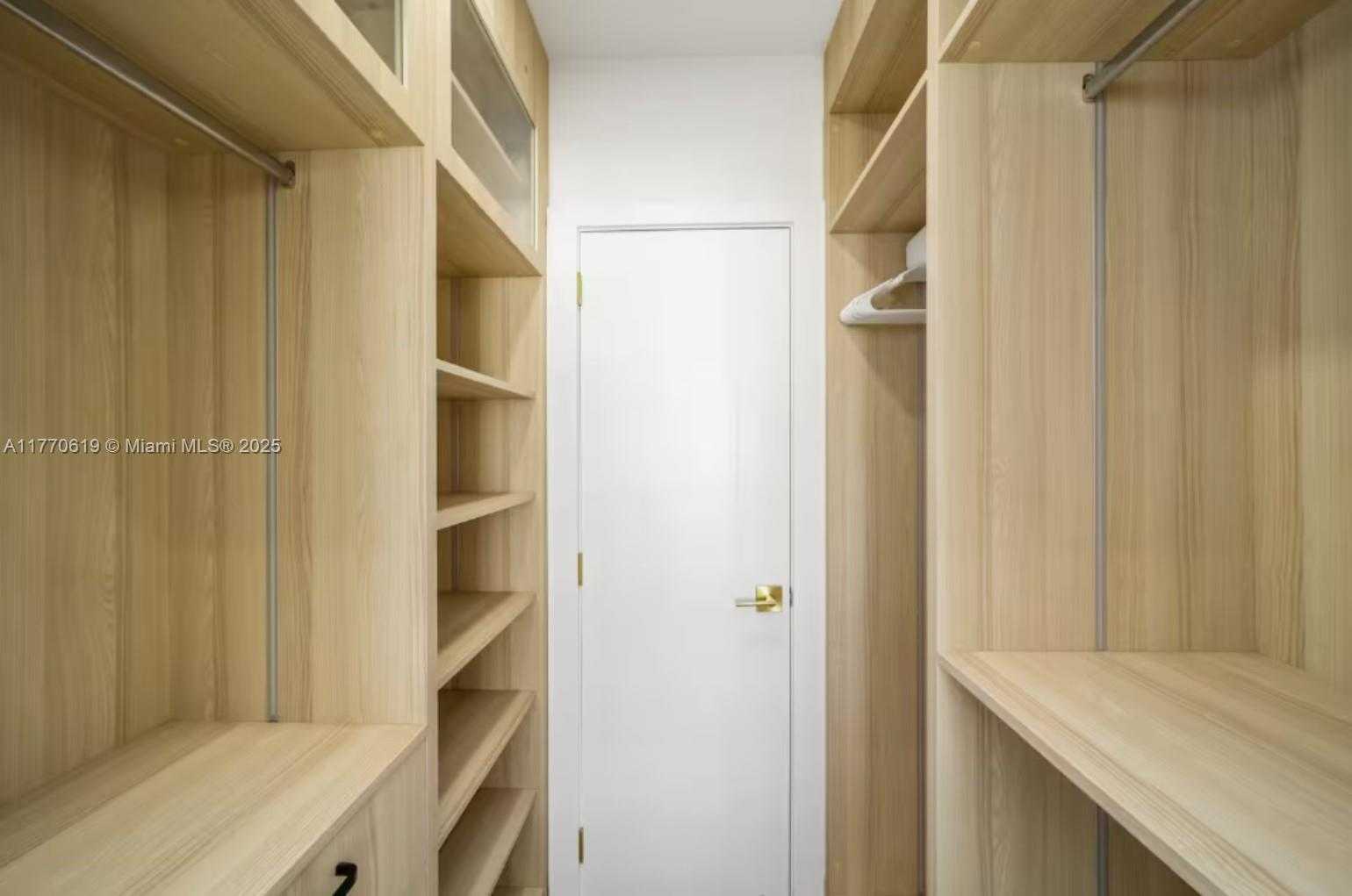 Small Image of 100 LINCOLN RD #843, Miami Beach Number 17