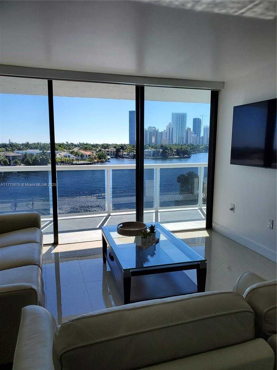 Small Image of 20515 EAST COUNTRY CLUB DR #644, Aventura Number 3