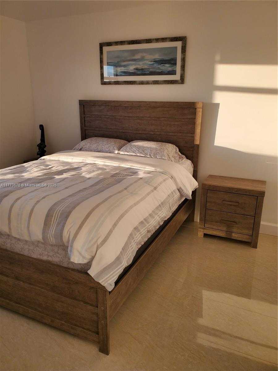 Small Image of 20515 EAST COUNTRY CLUB DR #644, Aventura Number 7