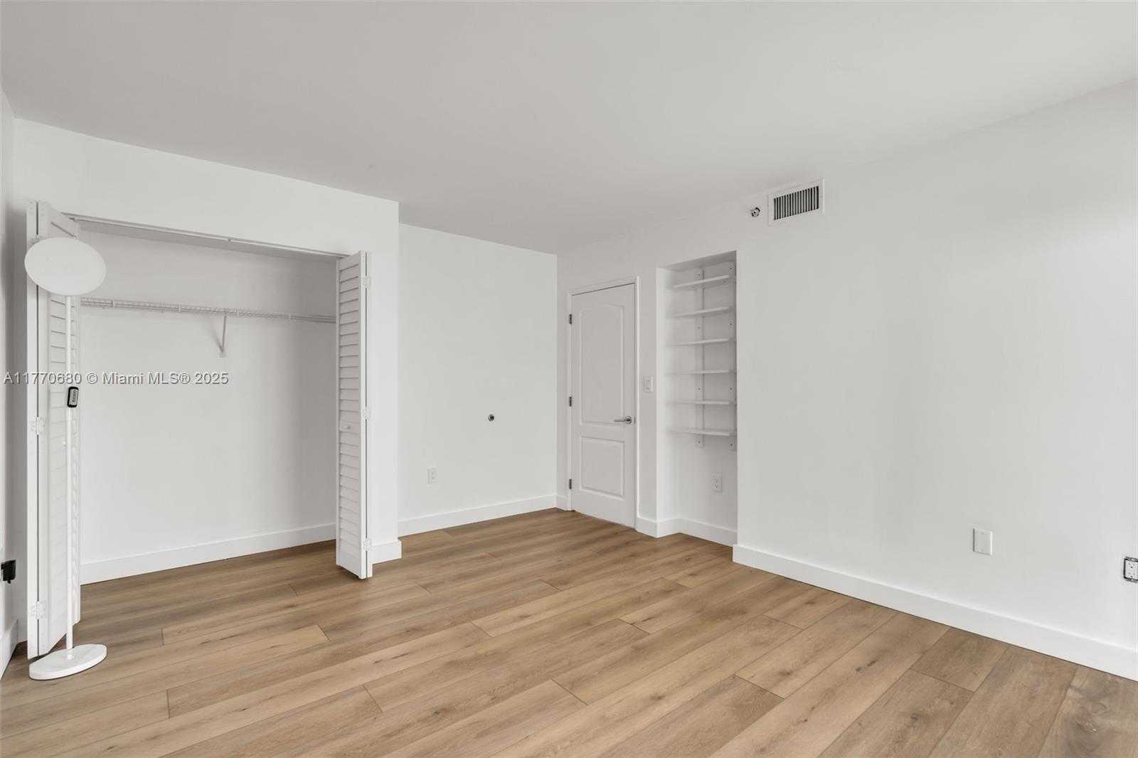 Small Image of 1900 SUNSET HARBOUR DR #1615, Miami Beach Number 19