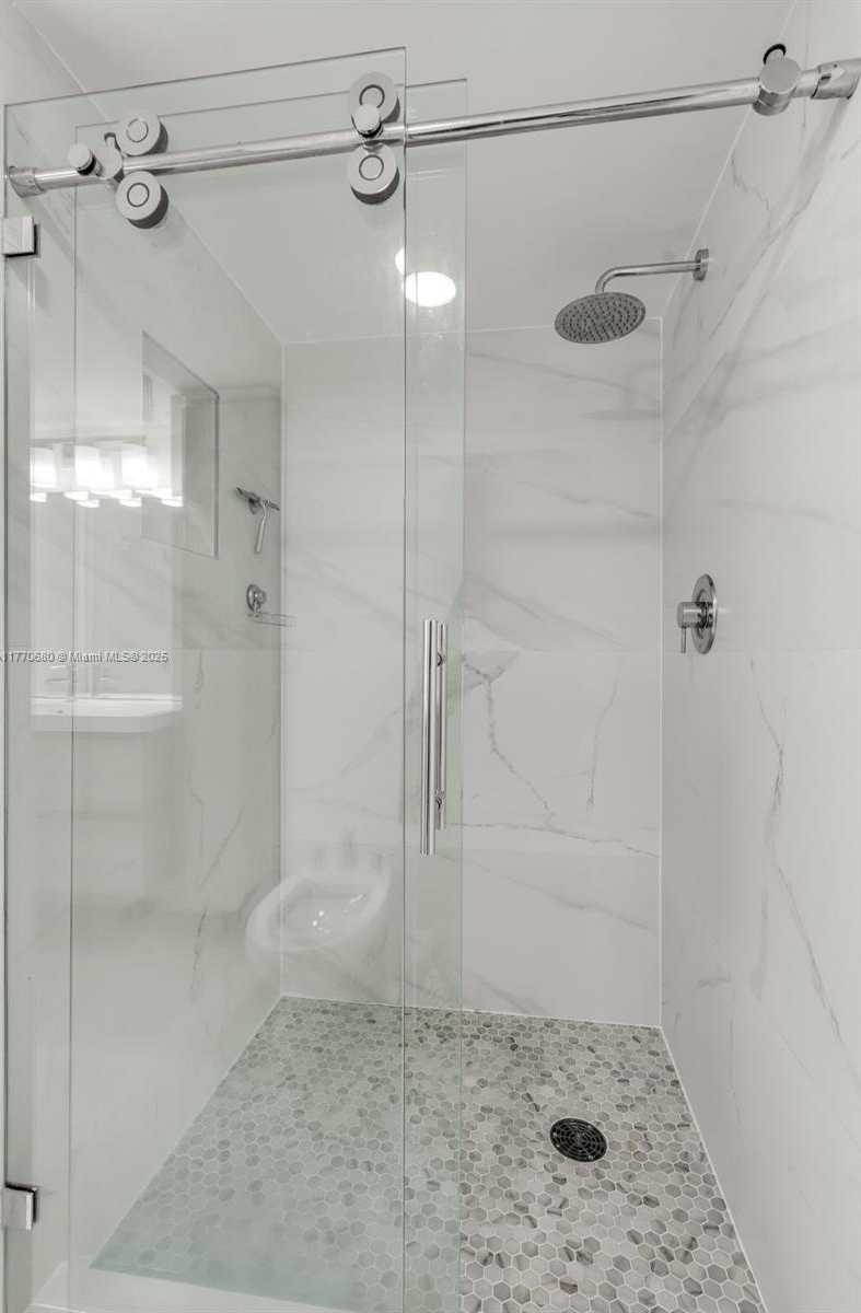 Small Image of 1900 SUNSET HARBOUR DR #1615, Miami Beach Number 21