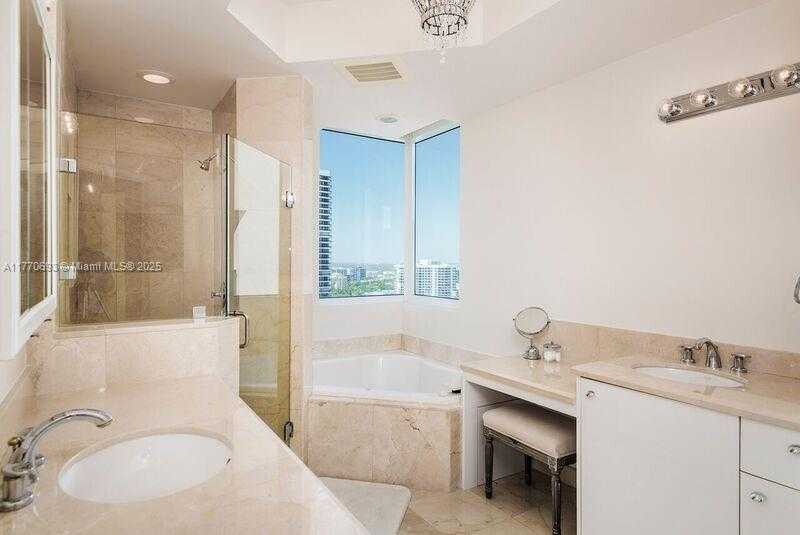 Small Image of 19400 TURNBERRY WAY #PH221, Aventura Number 11