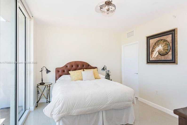 Small Image of 19400 TURNBERRY WAY #PH221, Aventura Number 13