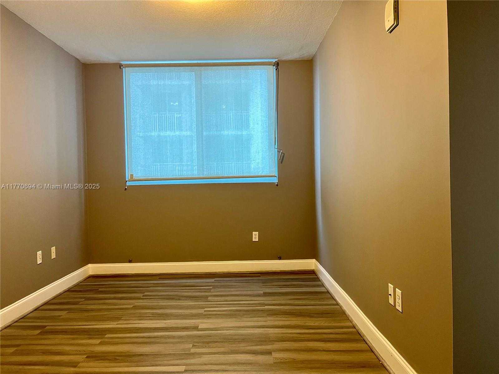 Small Image of 170 SOUTH EAST 14TH ST #1405, Miami Number 10