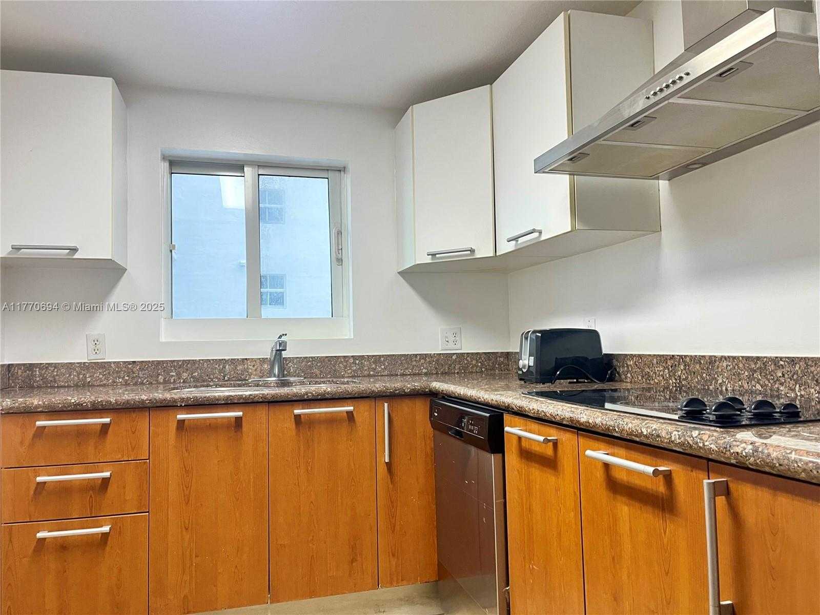Small Image of 170 SOUTH EAST 14TH ST #1405, Miami Number 3
